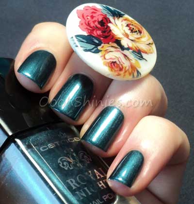 Swatches-with-Les-Bijoux-de-Chooxe-jewelry--s