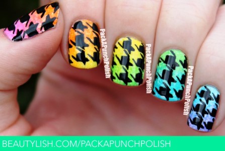 gradient-houndstooth-nail-art s