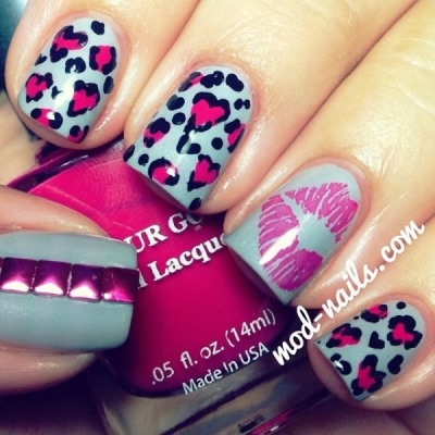 heart shape leopard nailss