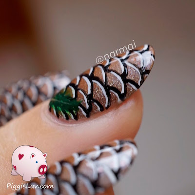 pine-cones-nail-art-2